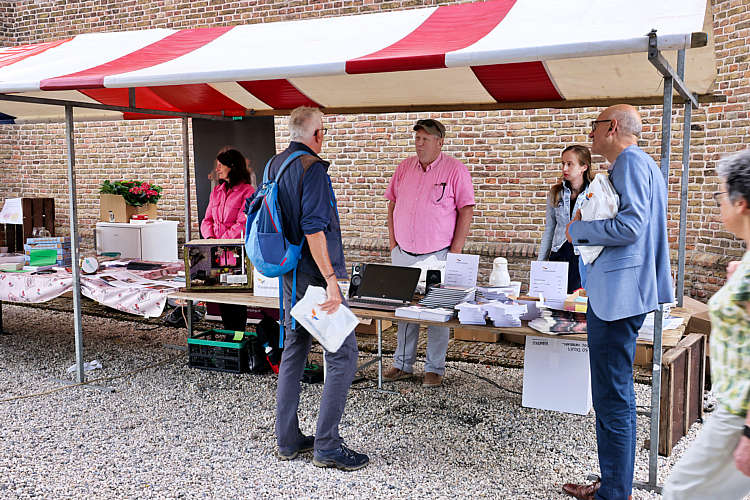 Rommelmarkt 2022 Waarder_201